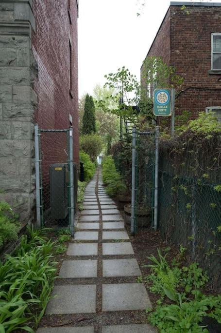 モントリオール Heart Of Mtr For Memorable Experience 7Minmetro 2 Backyard Fully Equippedヴィラ エクステリア 写真